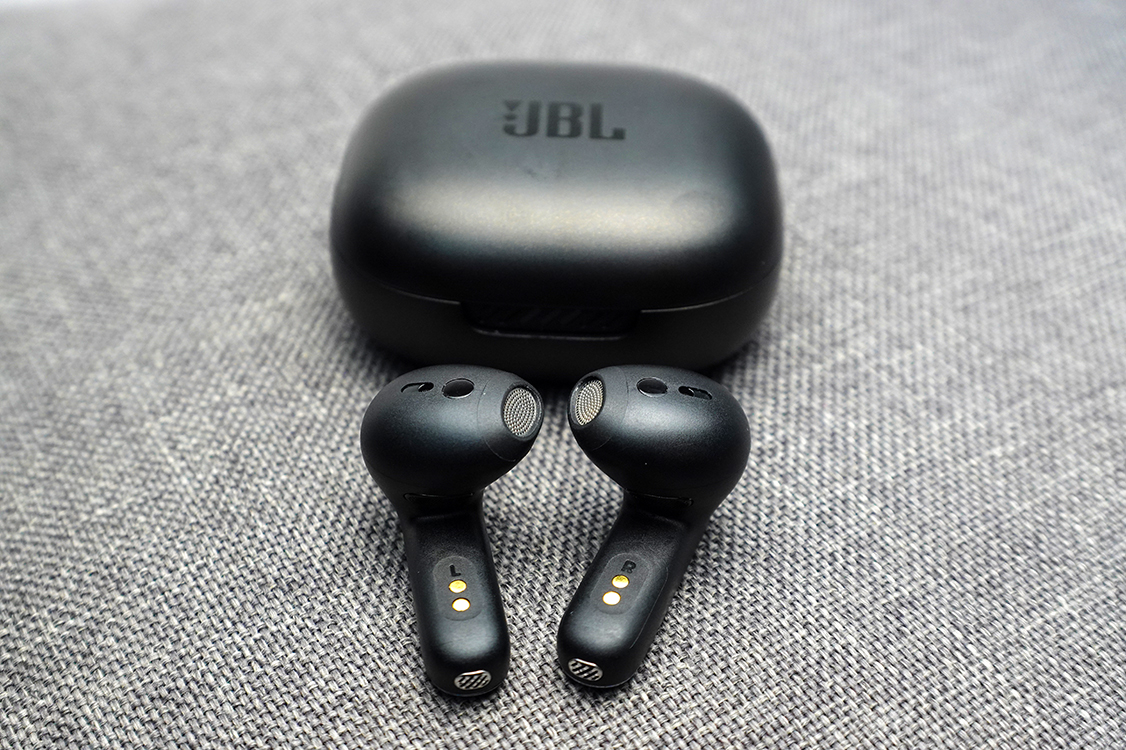 tai-nghe-jbl-live-flex-tainghetot-2